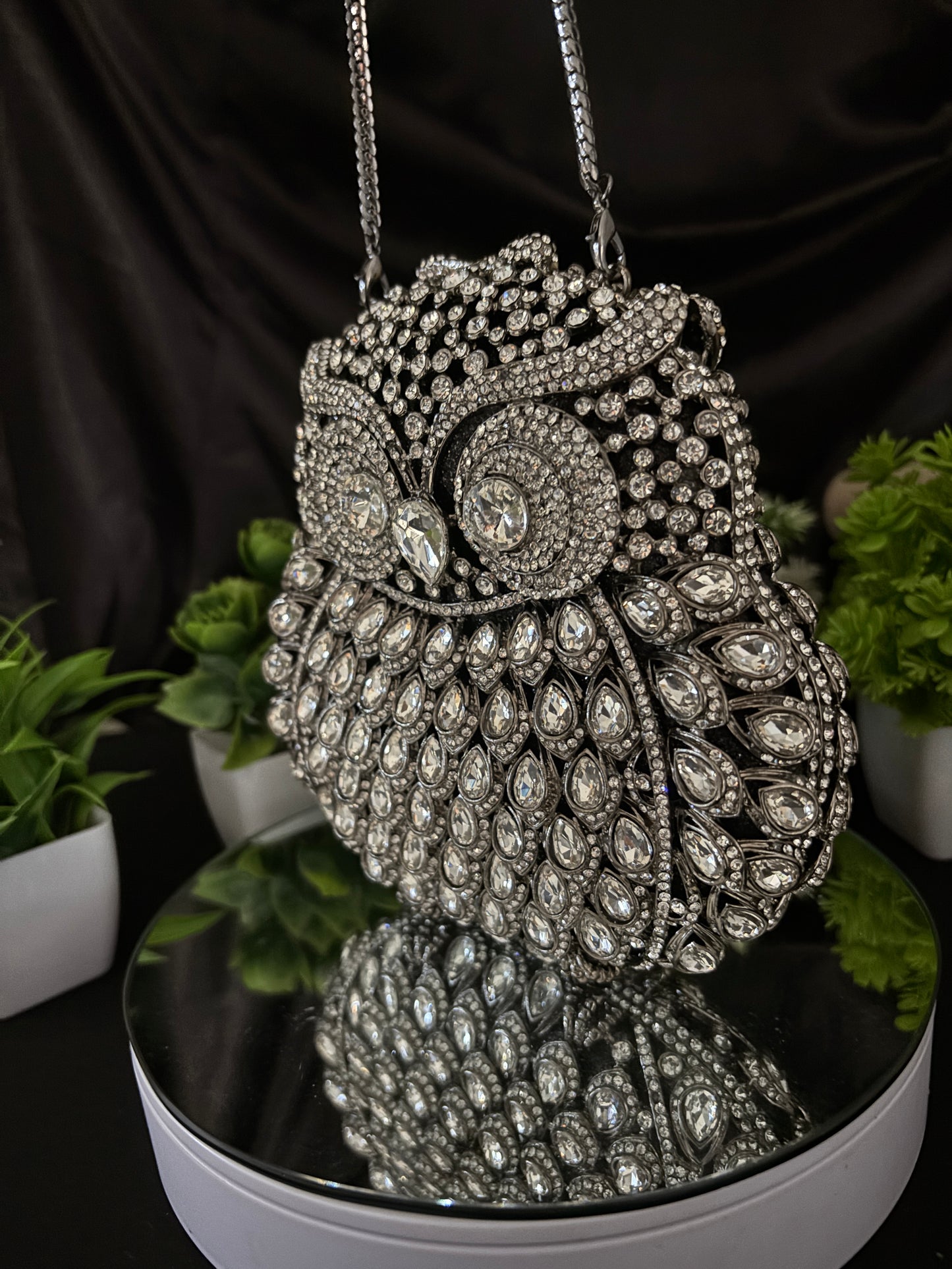 Monochorme Owl Clutch