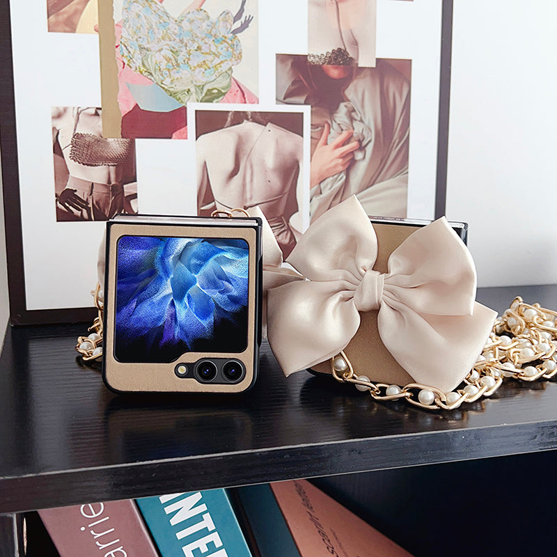 Luxury White Bow Z Flip 5 Case