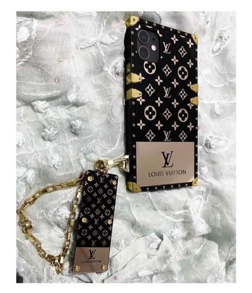 Luxury Black iPhone 13 Cover