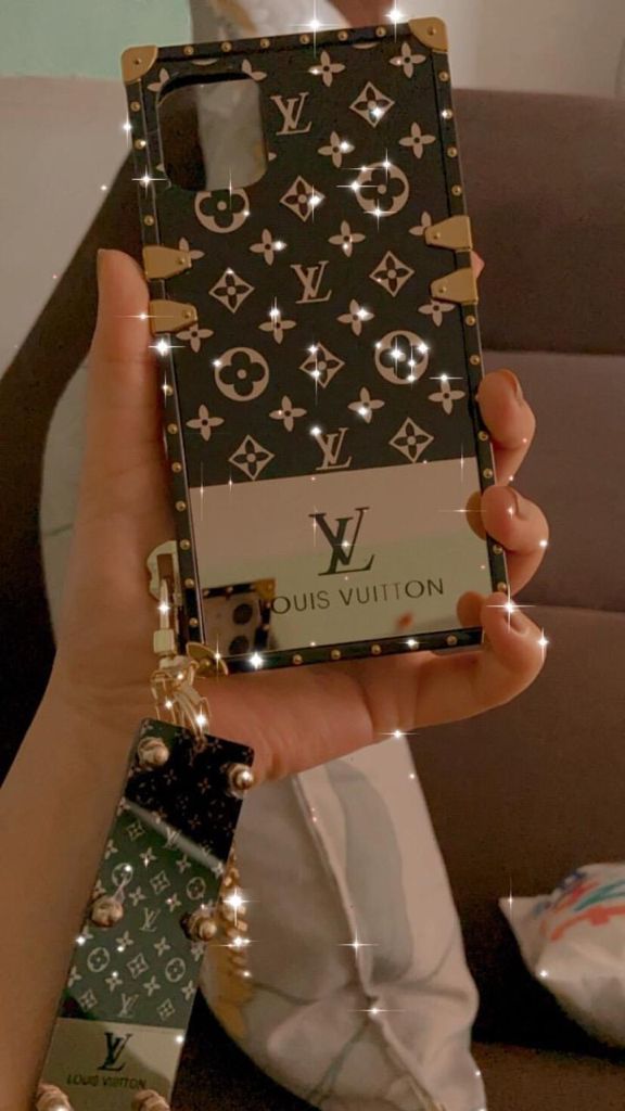 Luxury Black iPhone 13 Cover