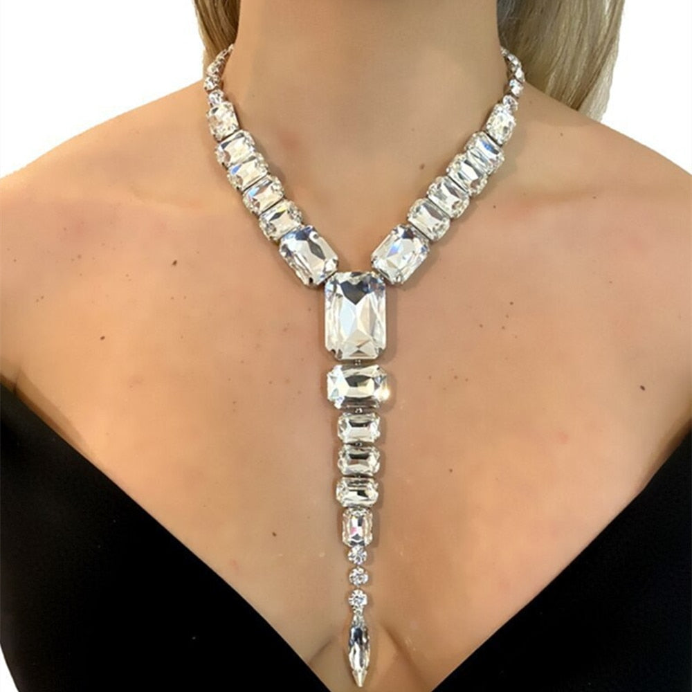 Queen Luxury Crystal Blue Necklace