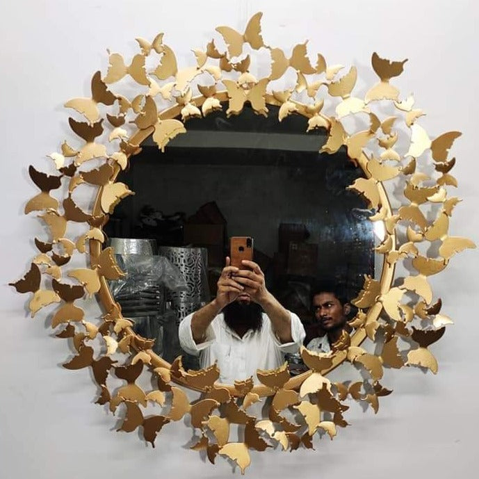BEAUTIFUL WALL MIRROR