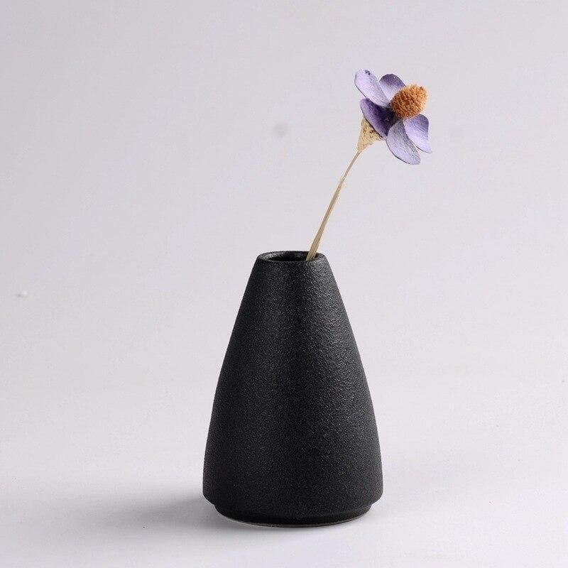 Black Ceremic Vase