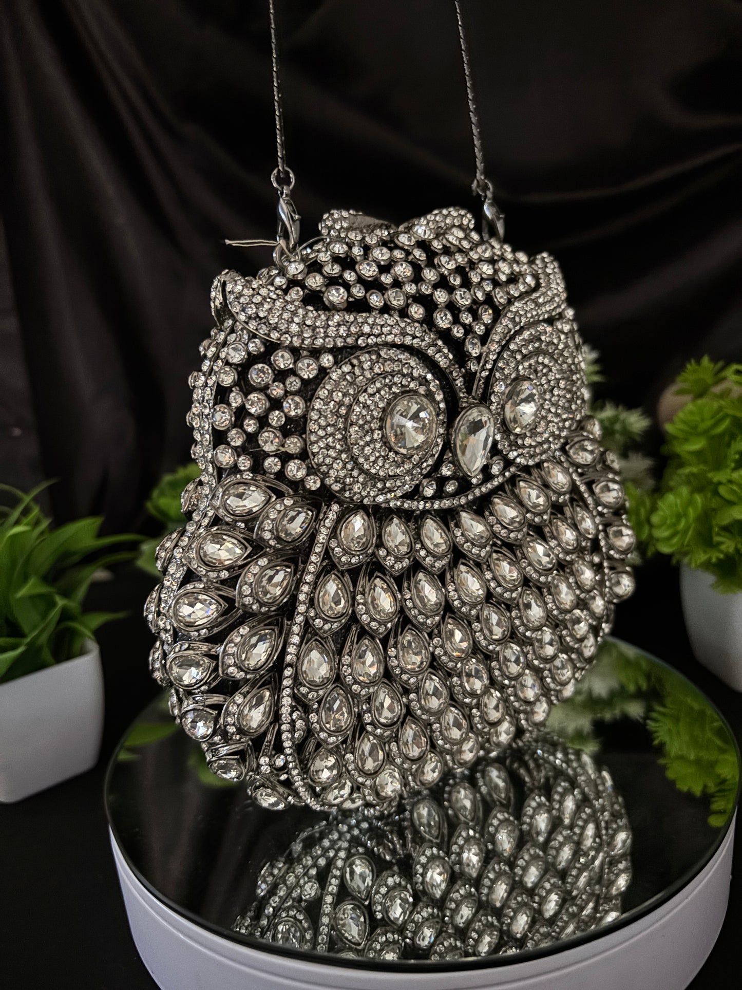 Monochorme Owl Clutch