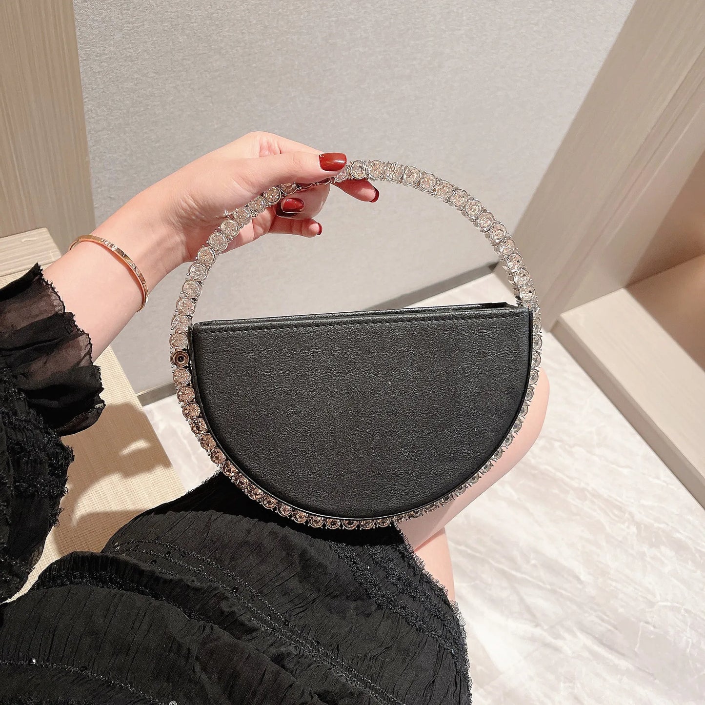 Round Diamond Party Clutch