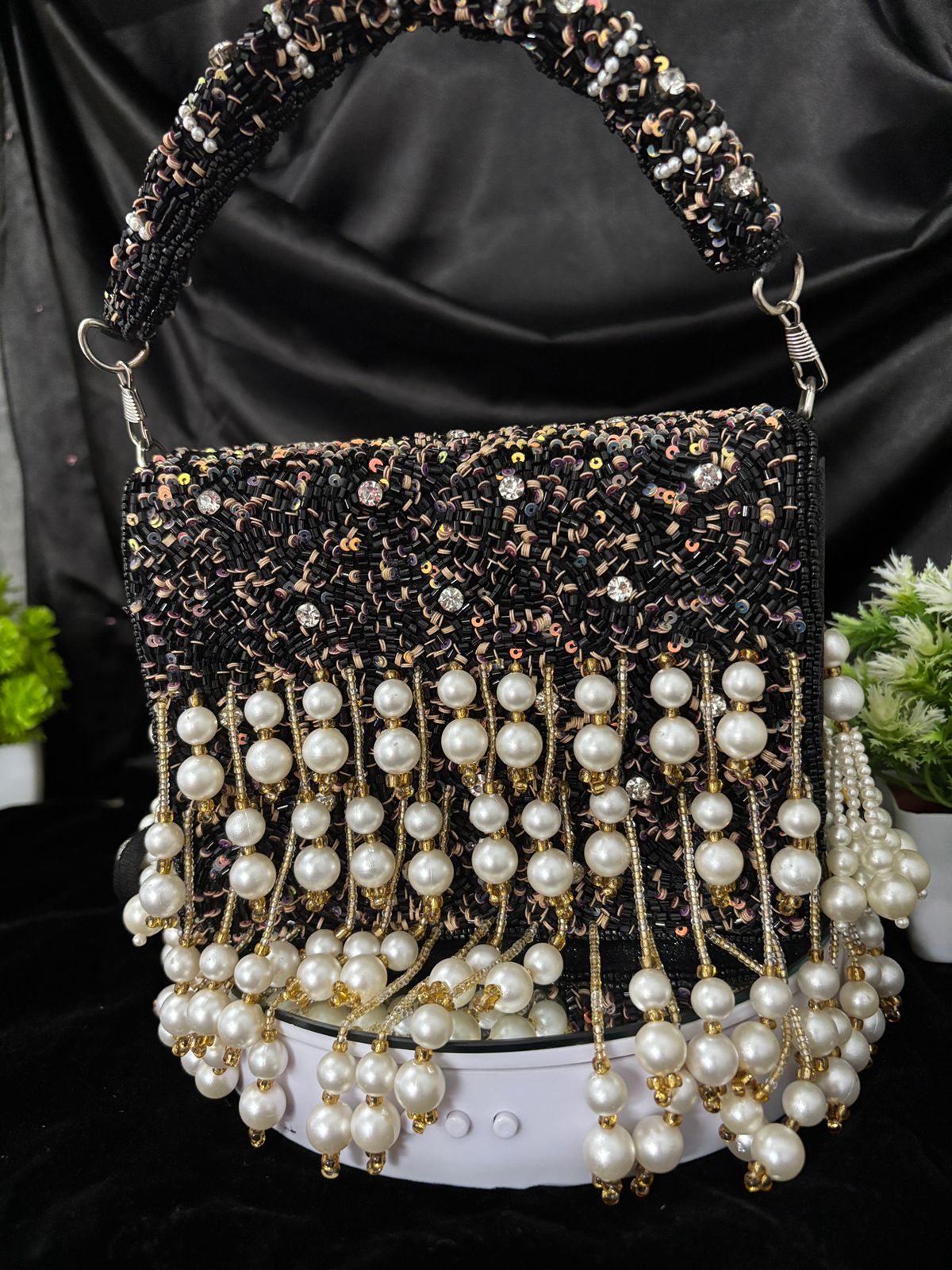 Shimmer Pearl hanging Handbag