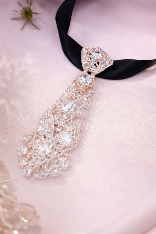 Royal crystal necktie