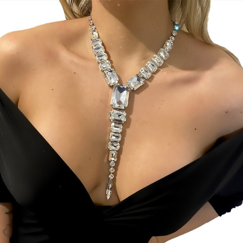 Queen Luxury Crystal Blue Necklace