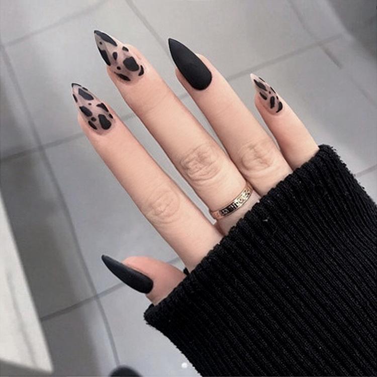 Black leopard stick-on nails